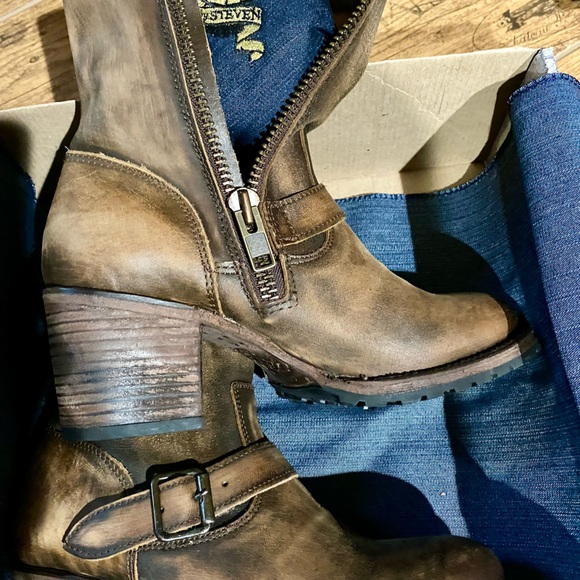 FREEBIRD Carlita Brown Leather Boots. Size women’s 10. Worn once. - Picture 8 of 8